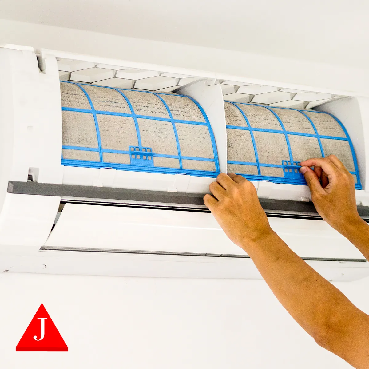 Aircon Services/Aircon Installation Best Aircon Service in Singapore