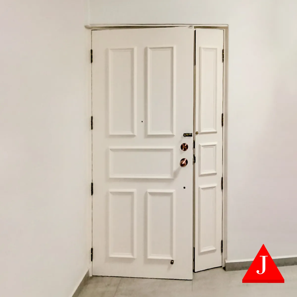 House and Furniture Painting Services Best Painter in Singapore