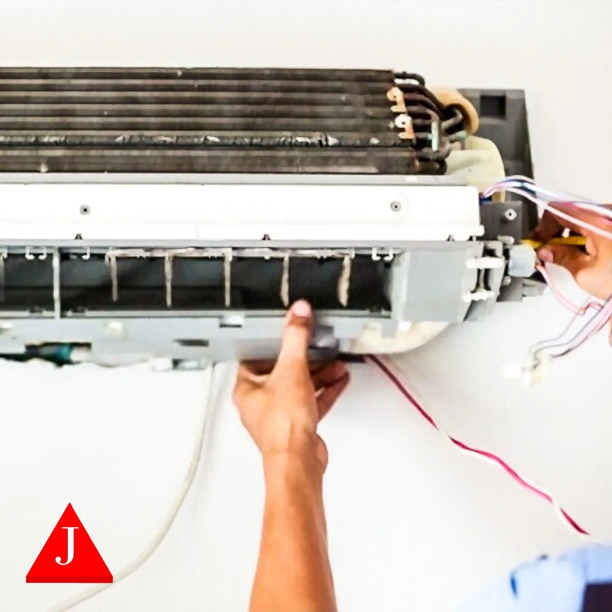 Aircon Services/Aircon Installation Best Aircon Service in Singapore